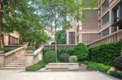 完成地产开辟、城市更新、贸易运营、财